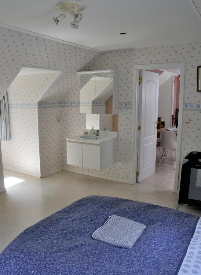 Suite Familiale Avec 2 Chambres Dans Une Villa - Quartier Vert Et Boise - 5 Kms De Namur Ngoại thất bức ảnh